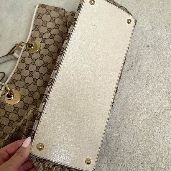 Gucci GG Canvas Eclipse Tote Bag - Picture 3 of 16